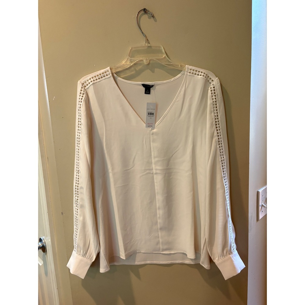 Ann Taylor Womens Cream V-Neck Blouse Crochet Trim Long Sleeve XS NEW 39284211